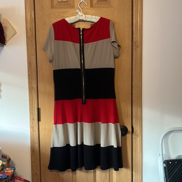 Danny & Nicole size large red tan black striped fit and flare short sleeve dress - Picture 2 of 4
